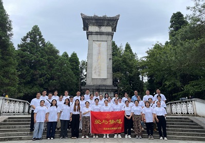 秘鲁客户来我厂考察